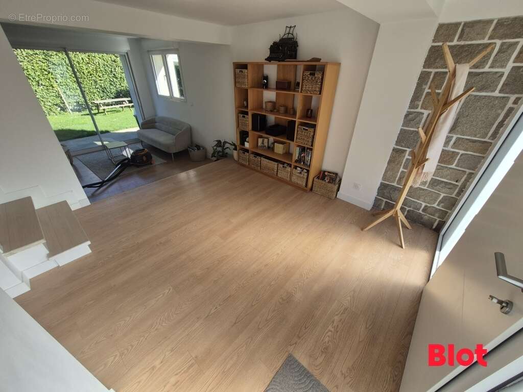 Maison 143 m² à Chateaugiron  - photo 2