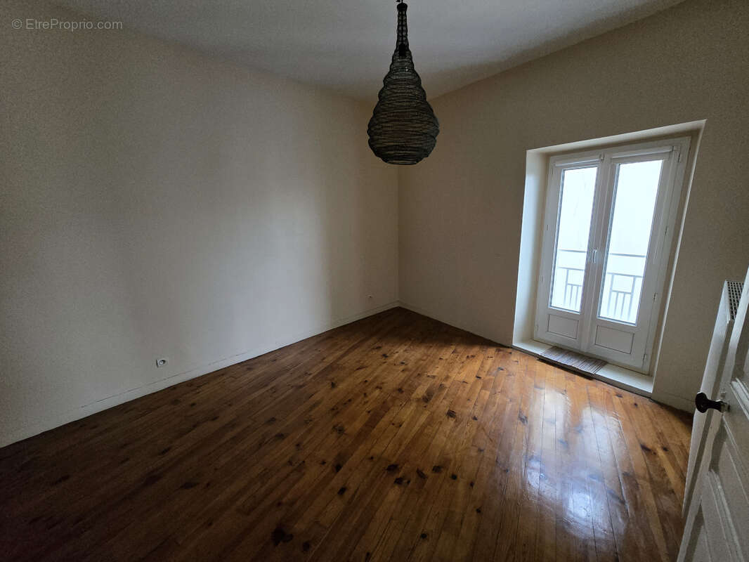 Appartement à ROMANS-SUR-ISERE