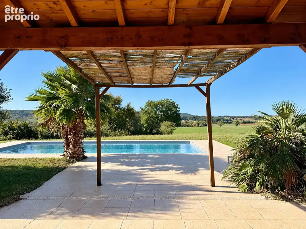 Maison en pierres avec piscine au calme - photo 8