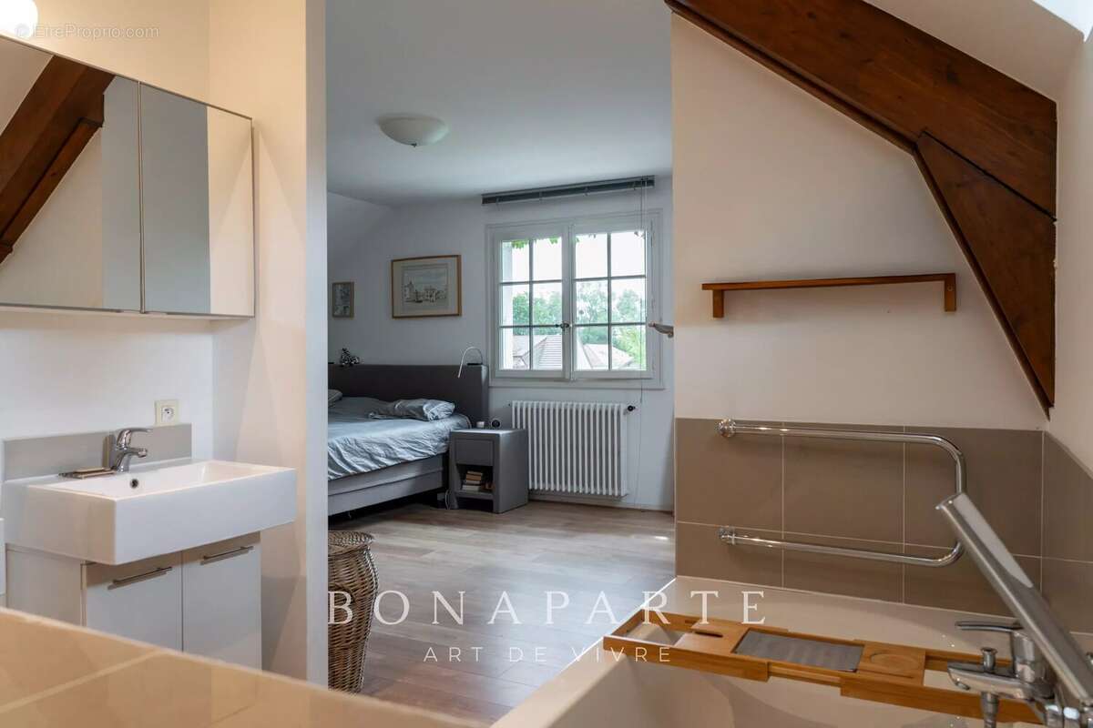 Maison à PREVESSIN-MOENS