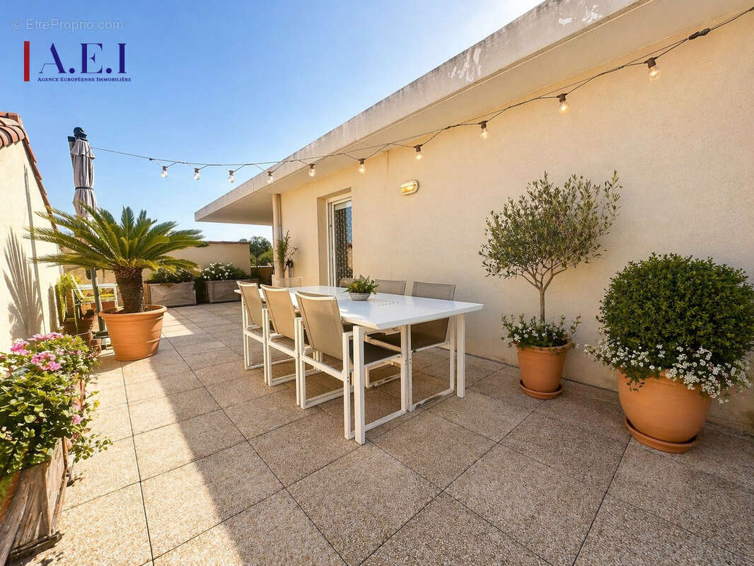Appartement à SIX-FOURS-LES-PLAGES