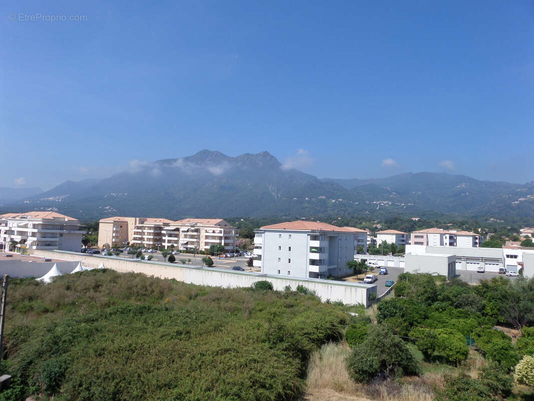 Moriani Plage bel appartement 88,80 m2 , avec balcon et loggia  et vue mer et montagne. - photo 2