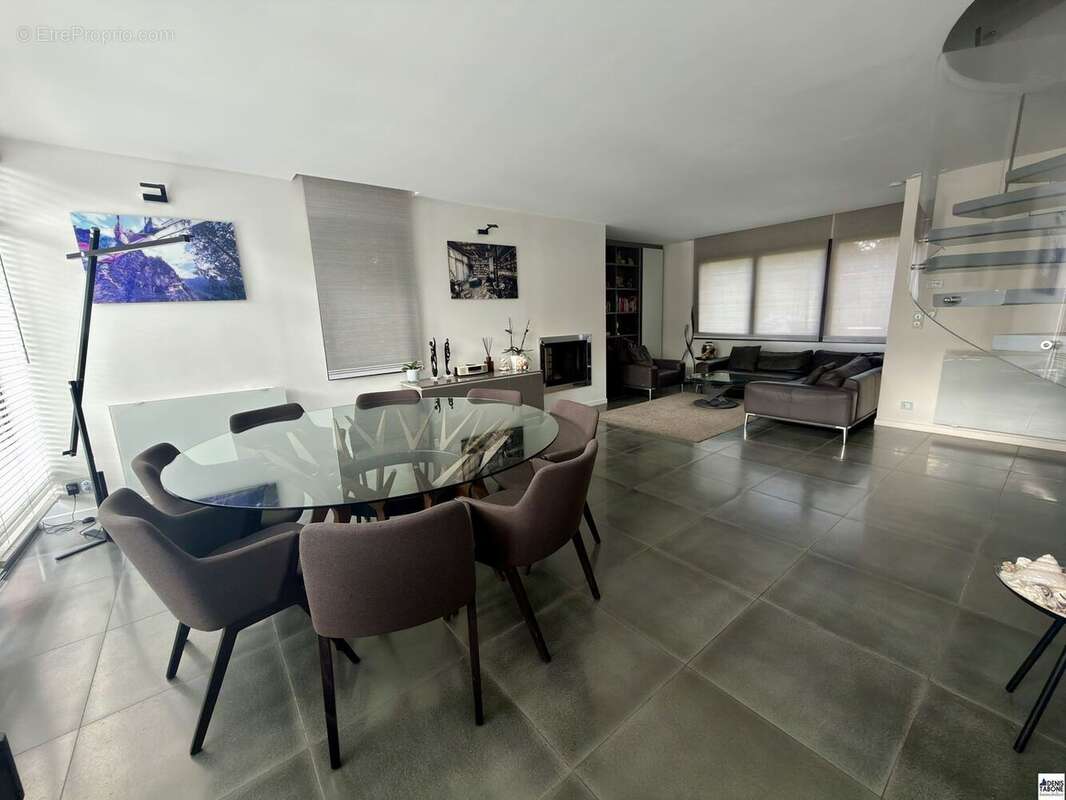 Maison à MONTLIGNON