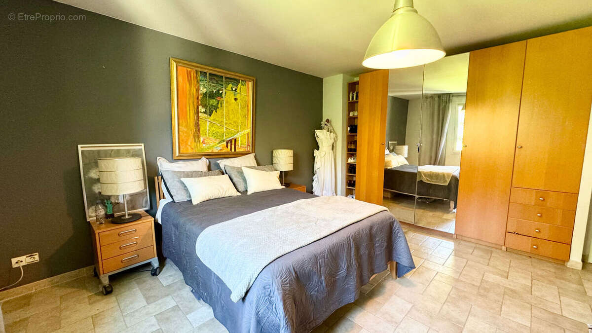 BOUC BEL AIR - Bastide type 6 de 200m² sur 4000 m² de terrain - photo 10
