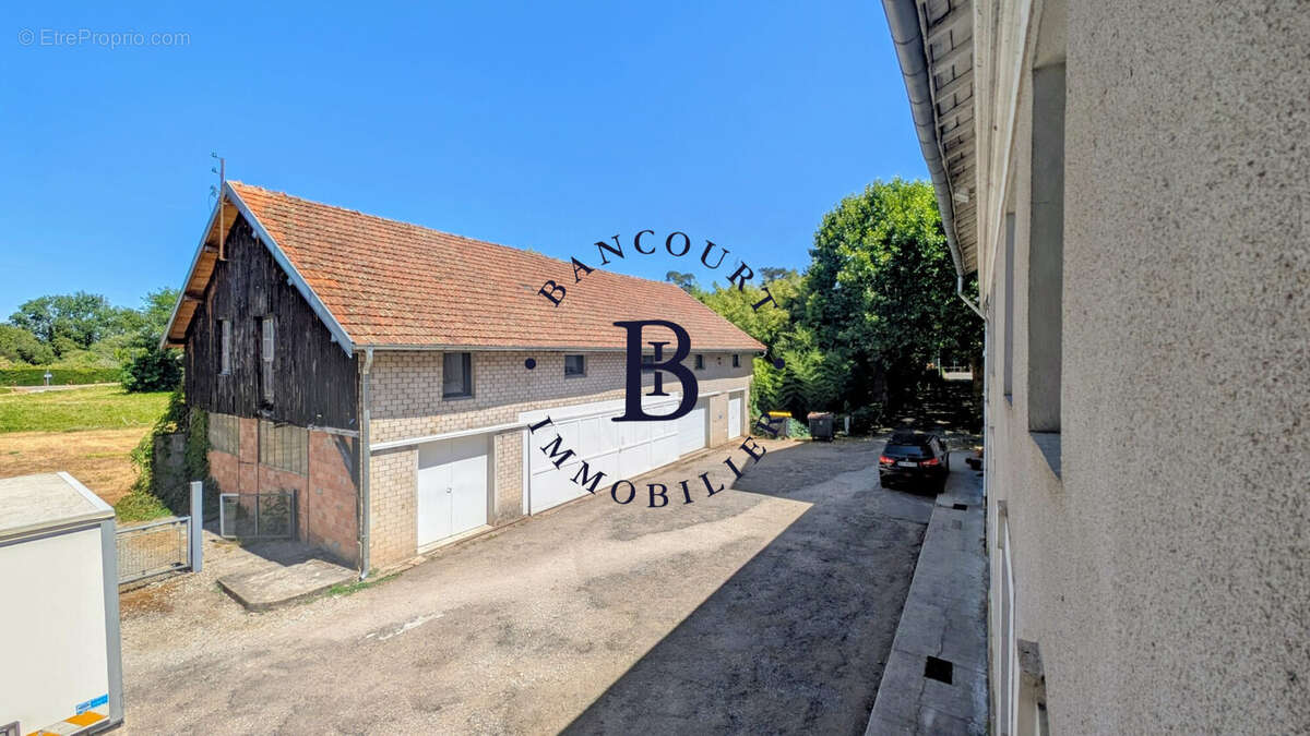 Appartement 754 m² à Brive-La-Gaillarde  - photo 5