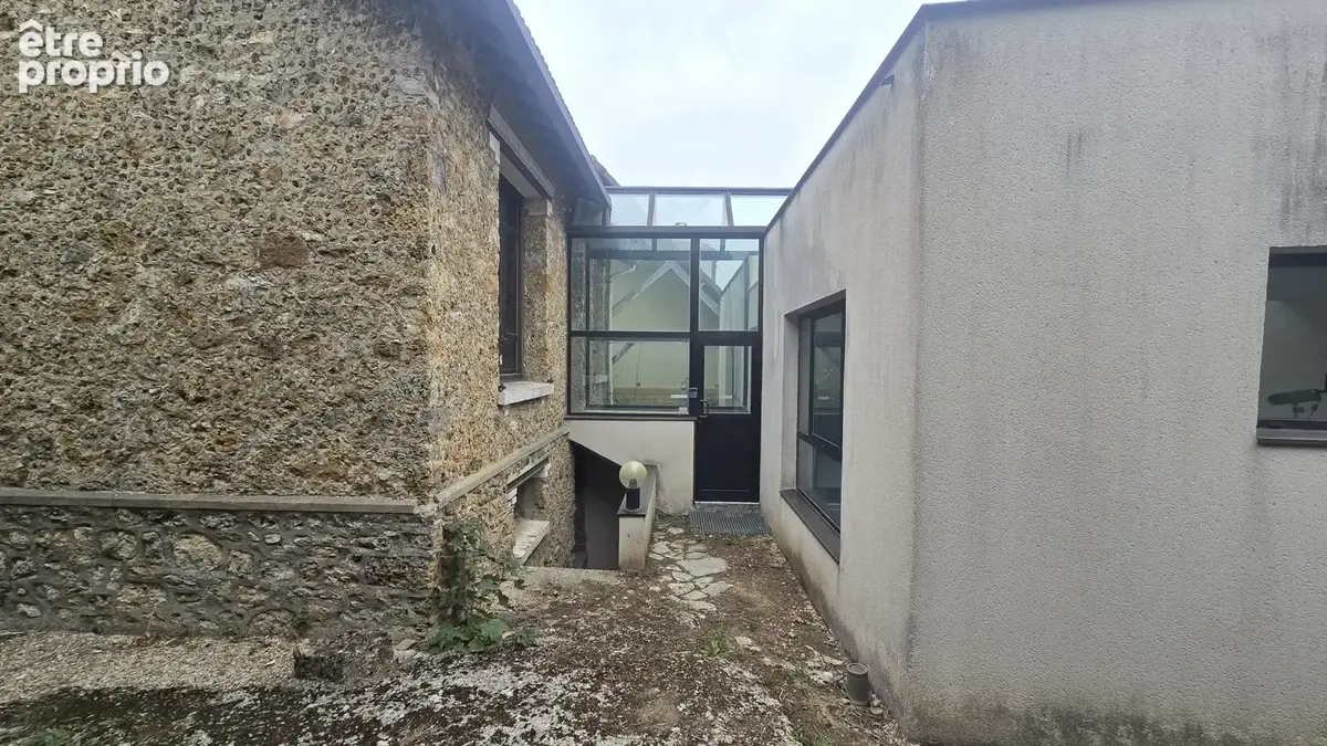 Photo Autres à Limours au prix de 379 000€
