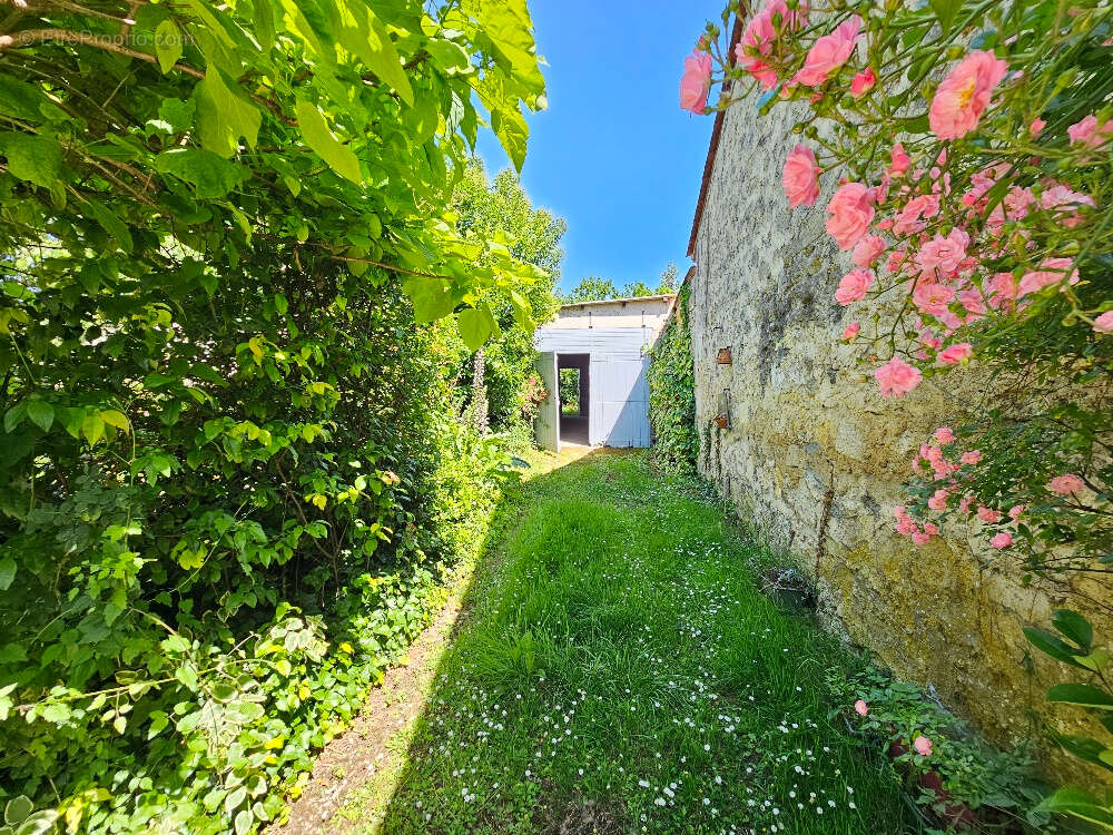 Maison à LA COURONNE