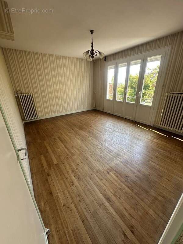 Pavillon sur sous-sol 5 pièces 75 m²,  piece de vie possible 40 m² - photo 7