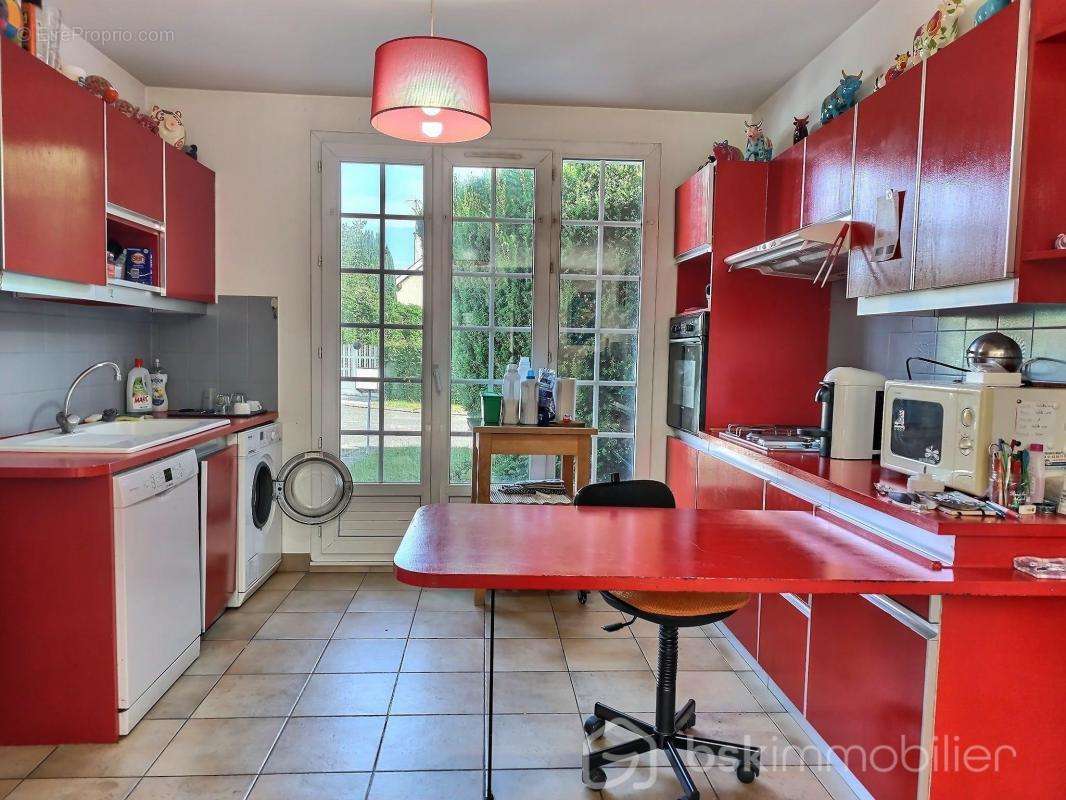 Maison à PONTAULT-COMBAULT