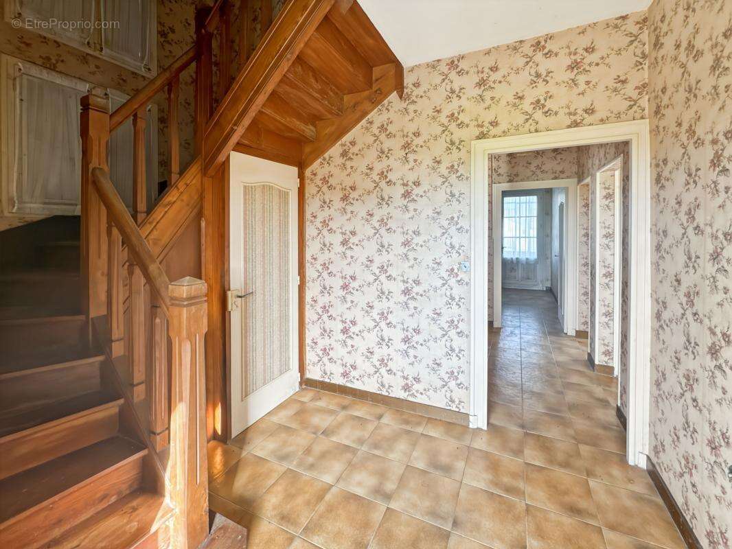 Maison à NEUVIC