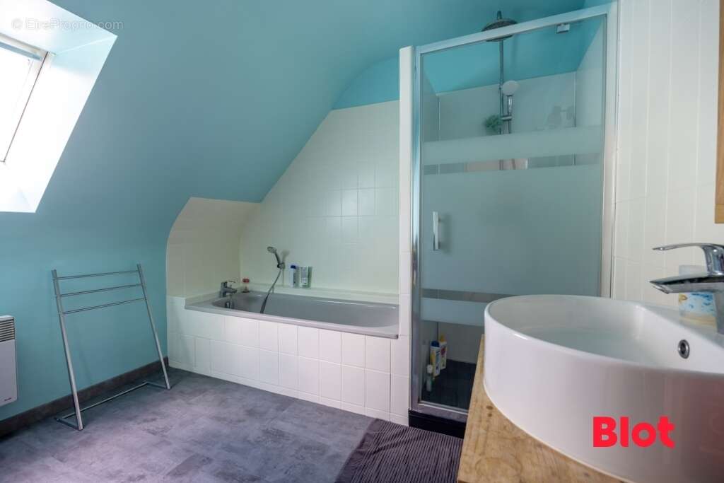 Maison à PLESSIX-BALISSON