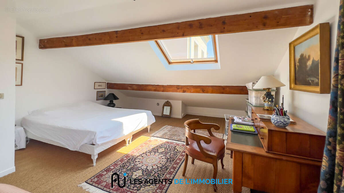 Maison à NANTERRE