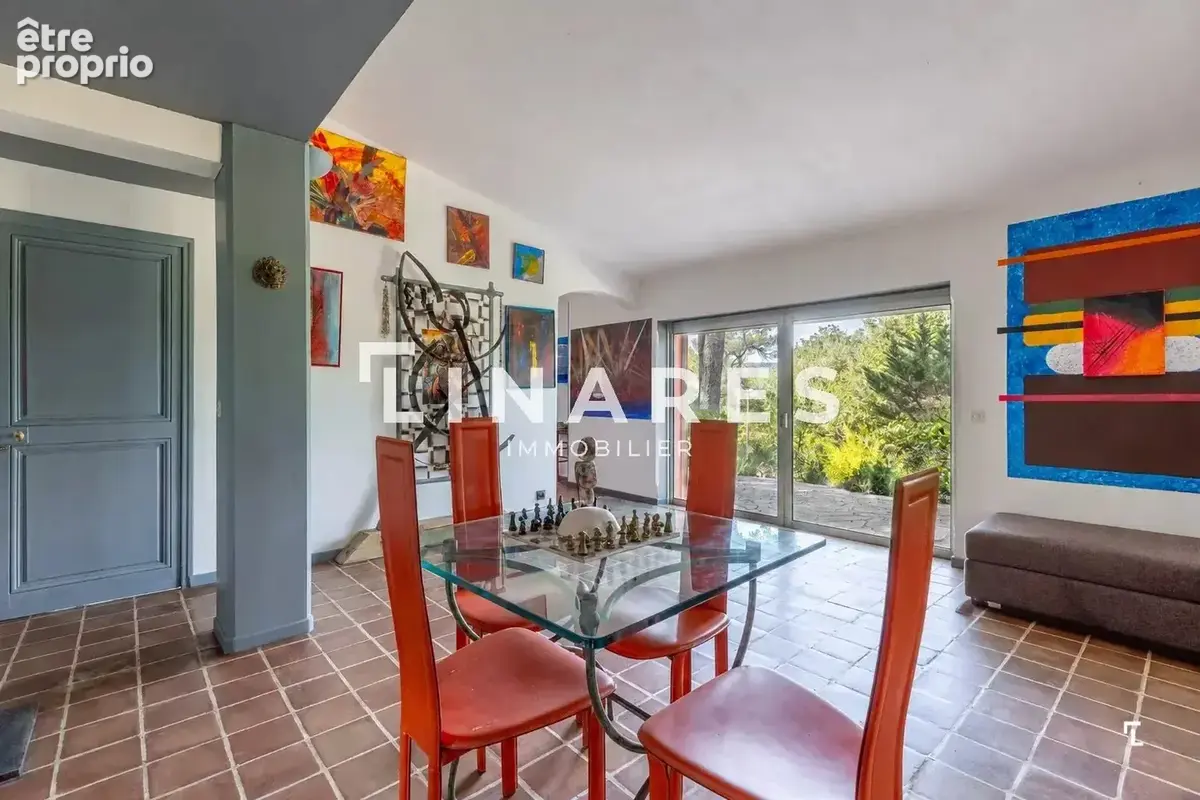 LA BUCOLIQUE - Viager occupé de 217m2 - Réserve d'usufruit - 13610 LE PUY-SAINTE-RÉPARADE - photo 7