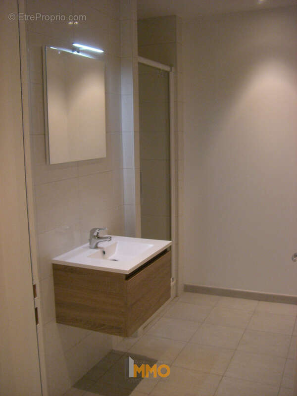 Appartement à L'ARBRESLE