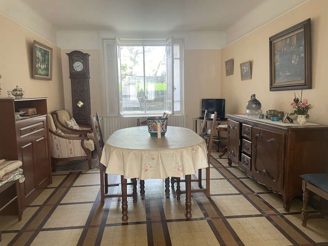 Maison à TANTONVILLE