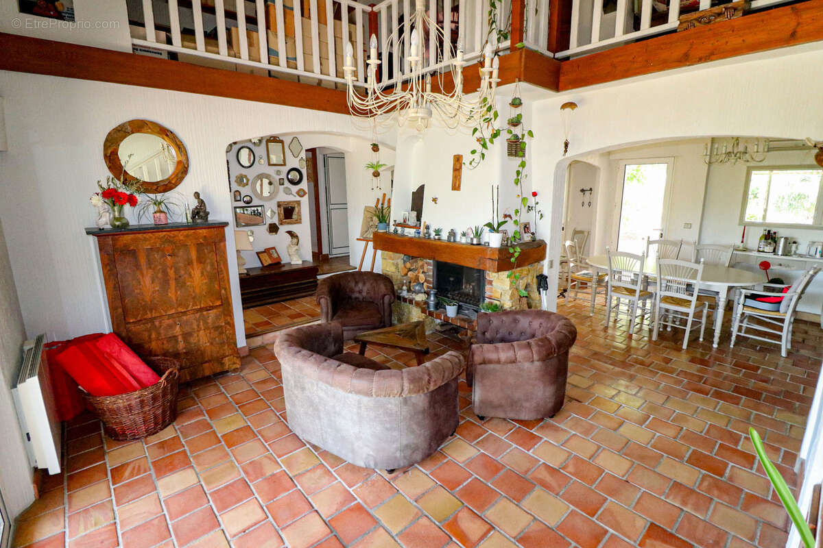 Flayosc exclusivite villa 136m2 3 chambres sur terrain 900m2 avec piscine - photo 19