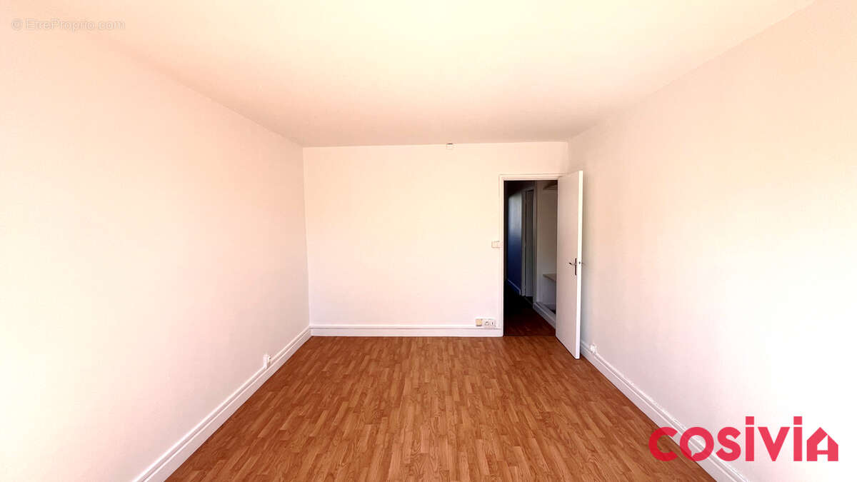 Appartement à NANTERRE