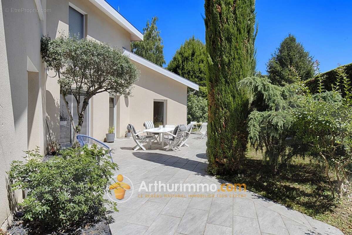 Maison à BOURGOIN-JALLIEU