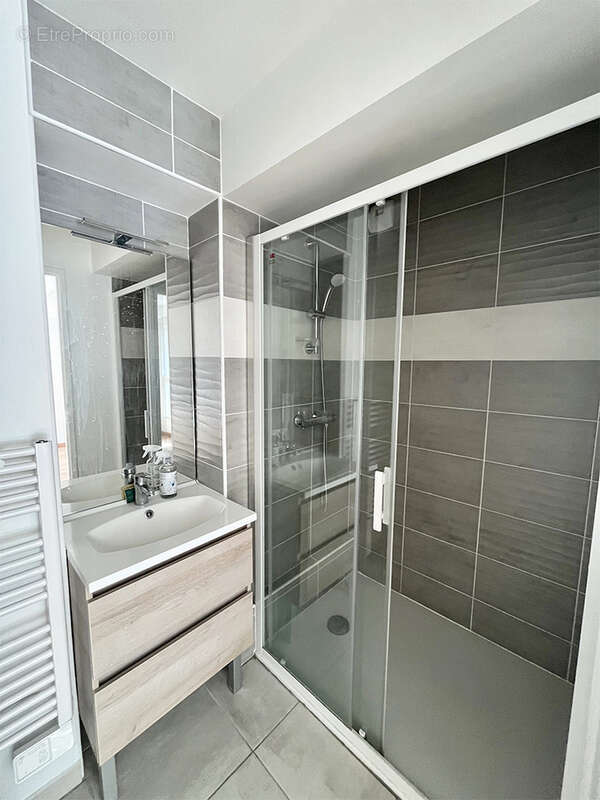 Appartement à MARSEILLE-6E