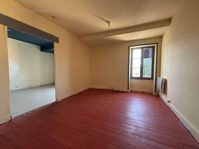 Maison à LE GUE-DE-VELLUIRE