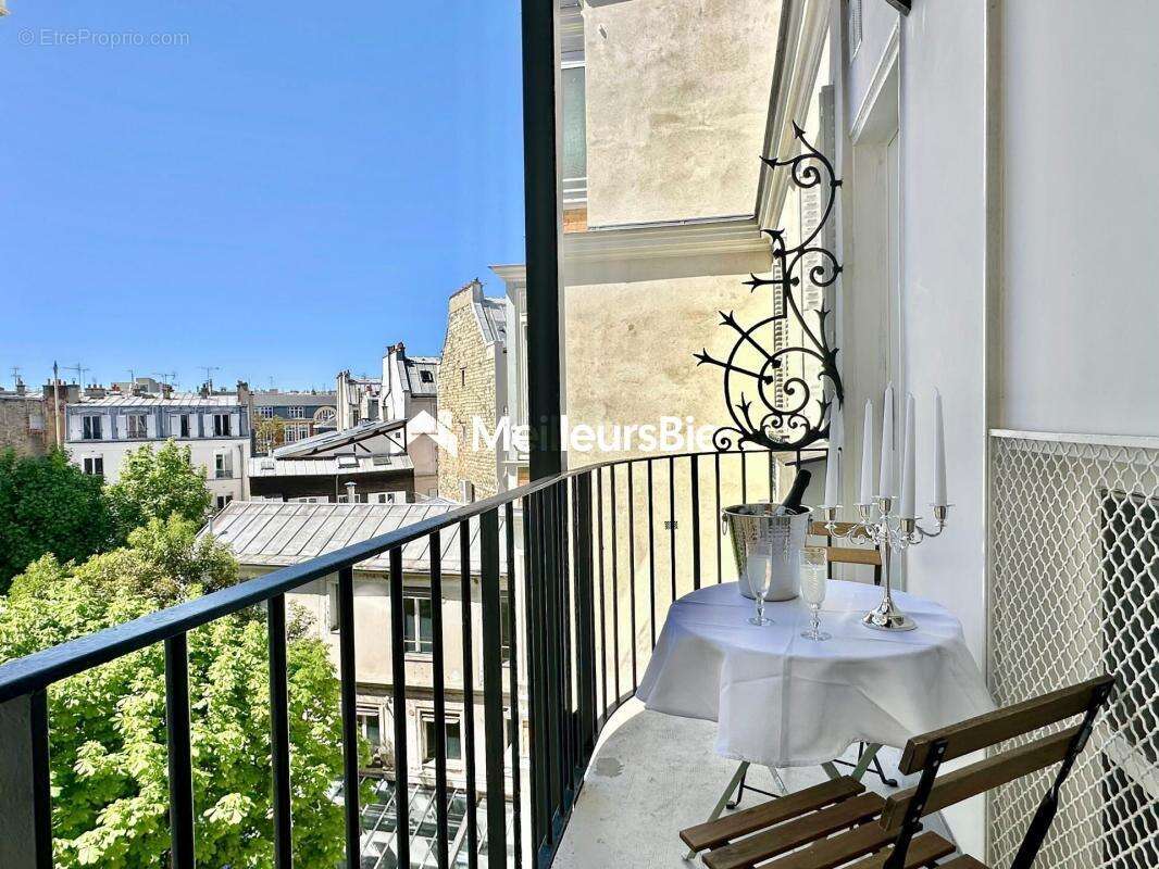 Appartement à PARIS-10E