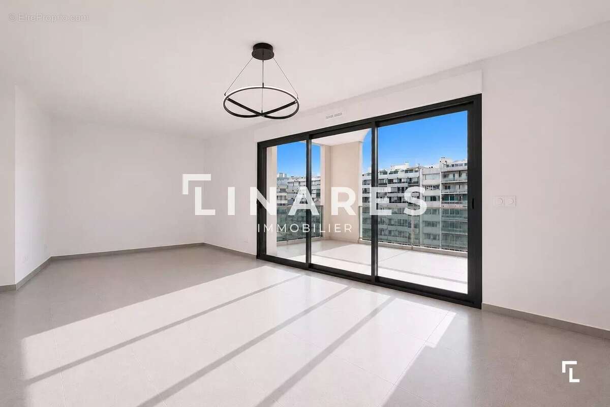 Appartement à MARSEILLE-8E