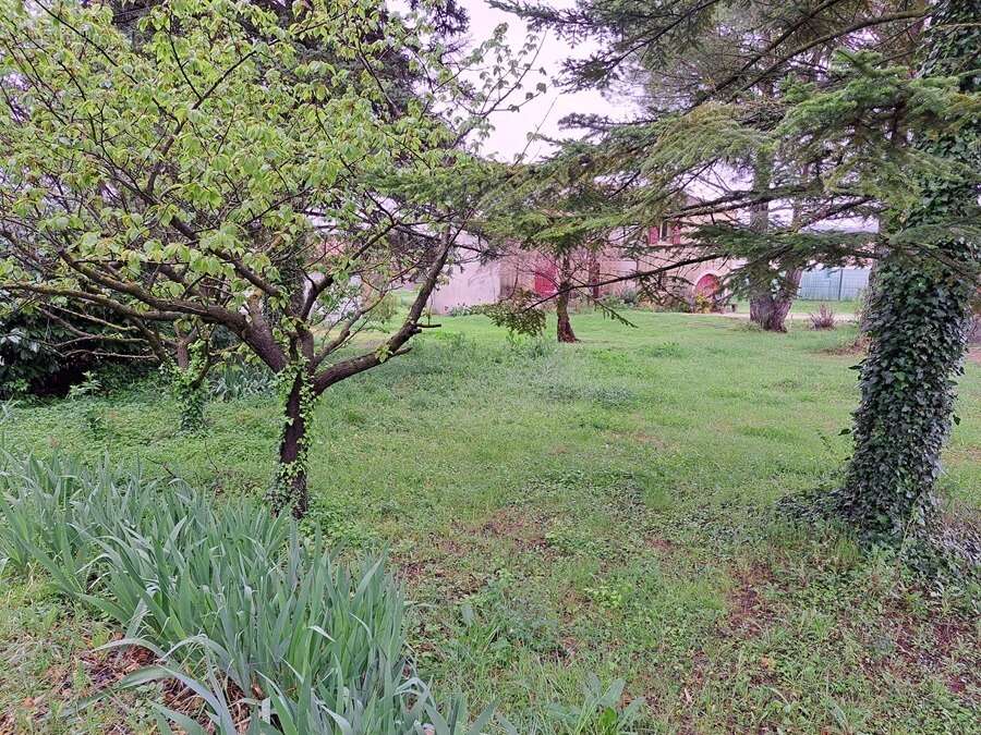 Terrain à VERNEGUES