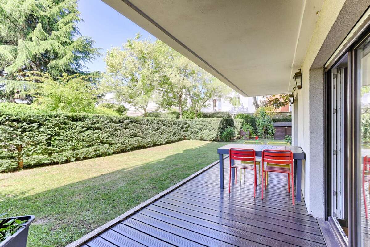 Appartement à LA GARENNE-COLOMBES