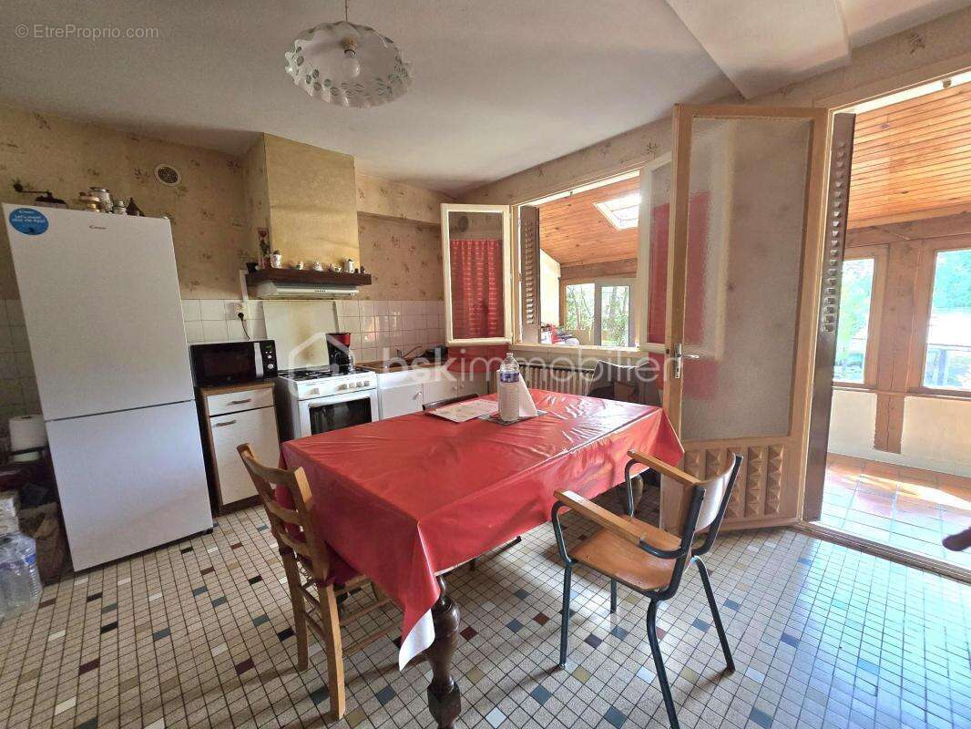 Appartement à PUY-GUILLAUME