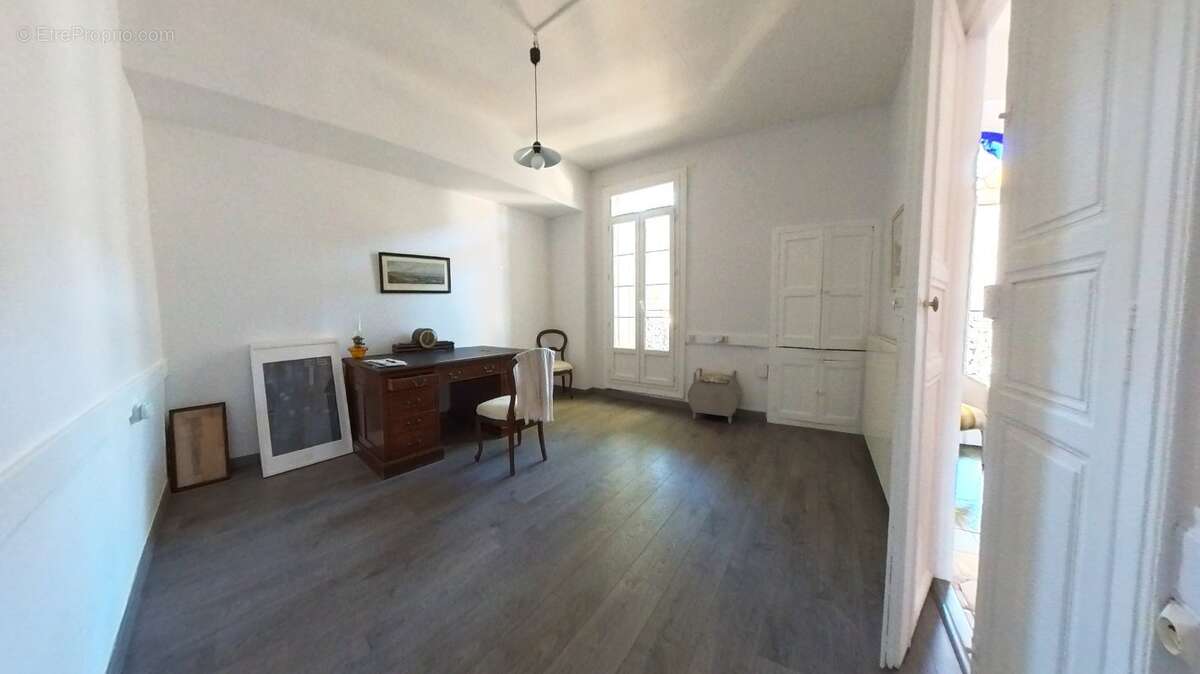Maison à SAINT-THIBERY