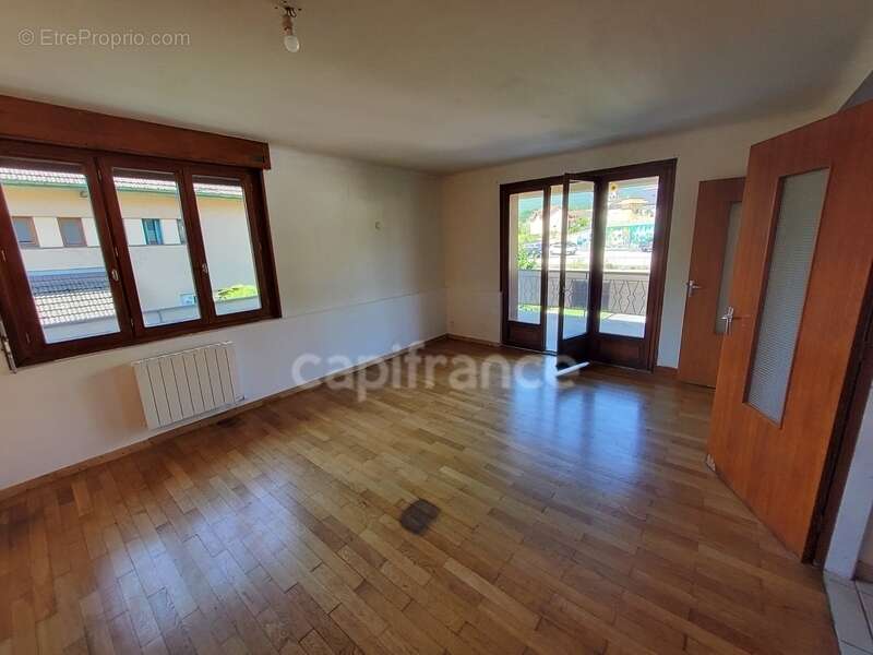 Maison à vendre 7 pièces SEYSSEL (74)   35 min d'Annecy, 35 min de Genève - photo 3