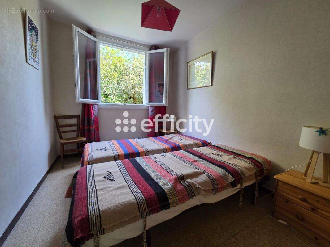 Appartement à SAINT-CYR-SUR-MER