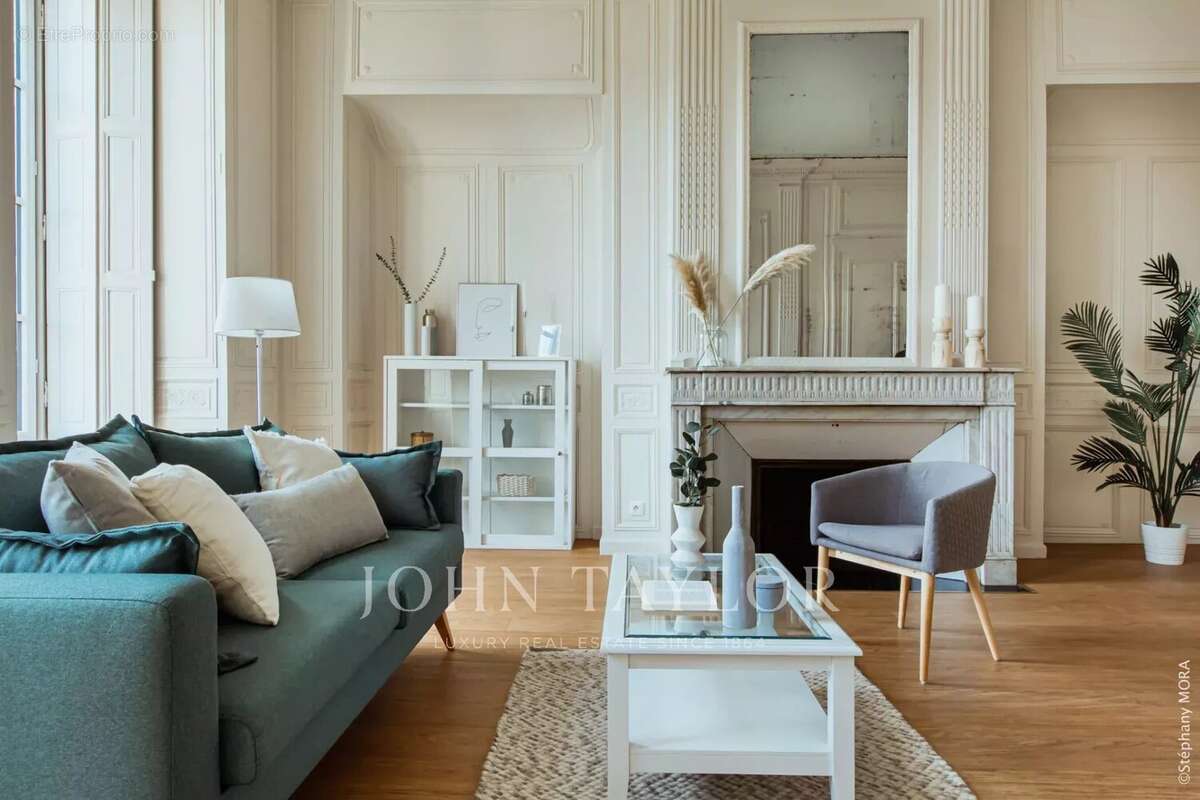 Appartement de caractère avec balcons - Chartrons - John Taylor Bordeaux - photo 3
