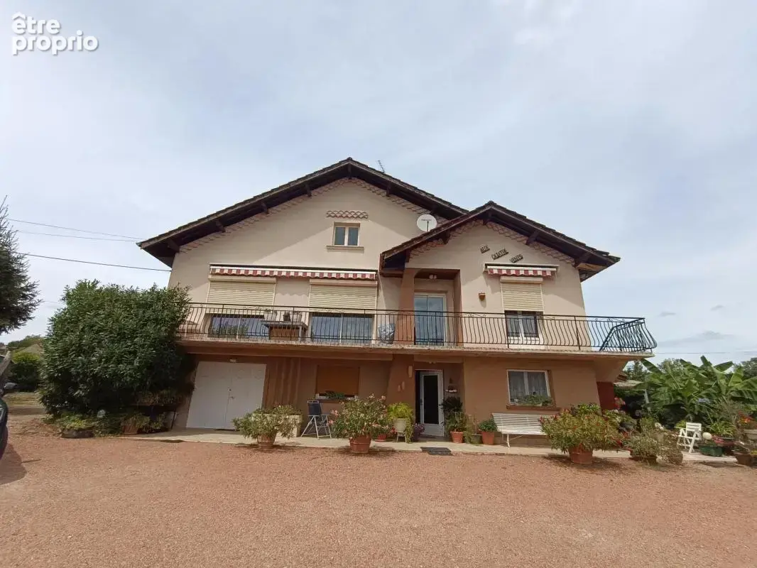 Maison à MONTAIN