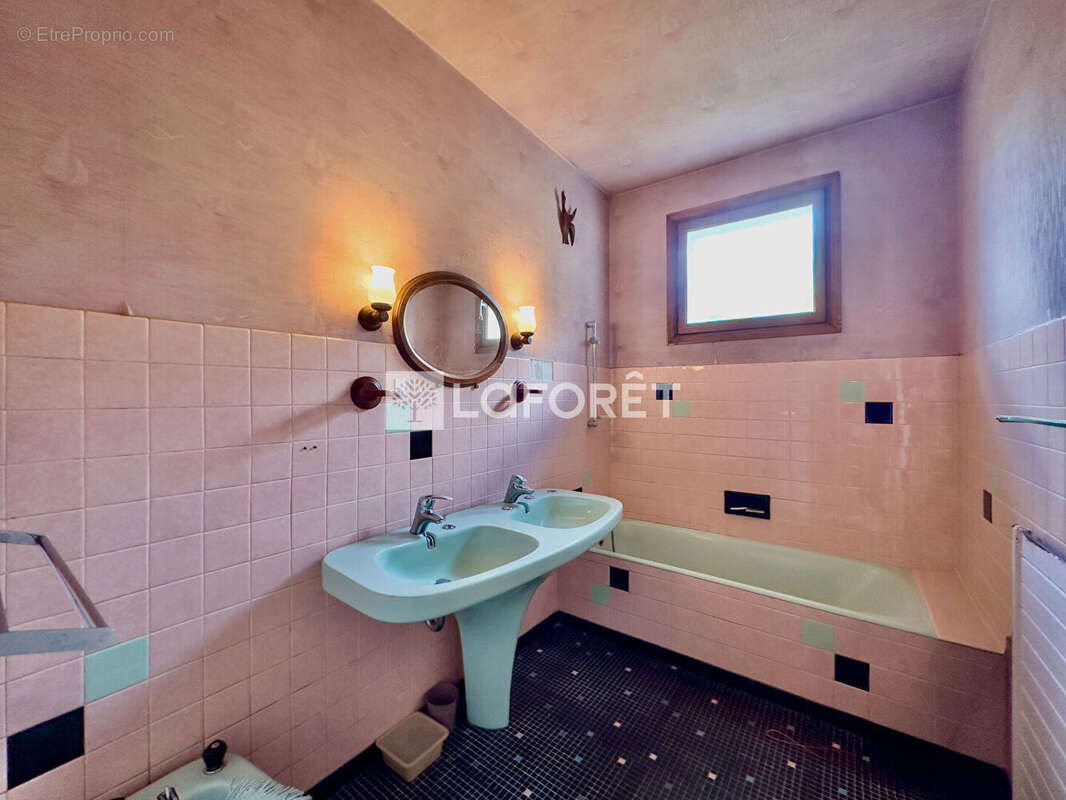 Maison à LA TRONCHE