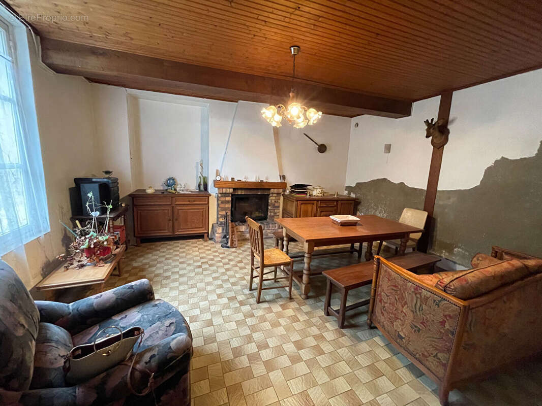 Maison à SAINT-CALAIS