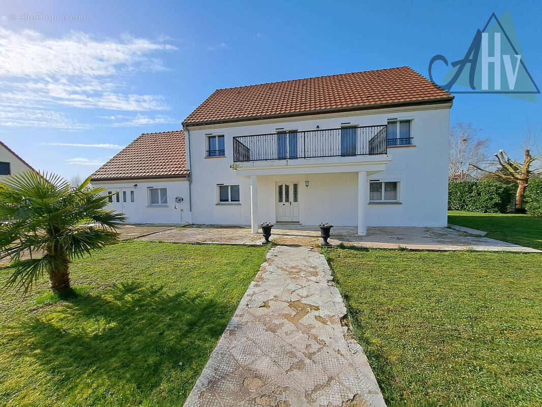 Maison à SAINT-FLORENTIN