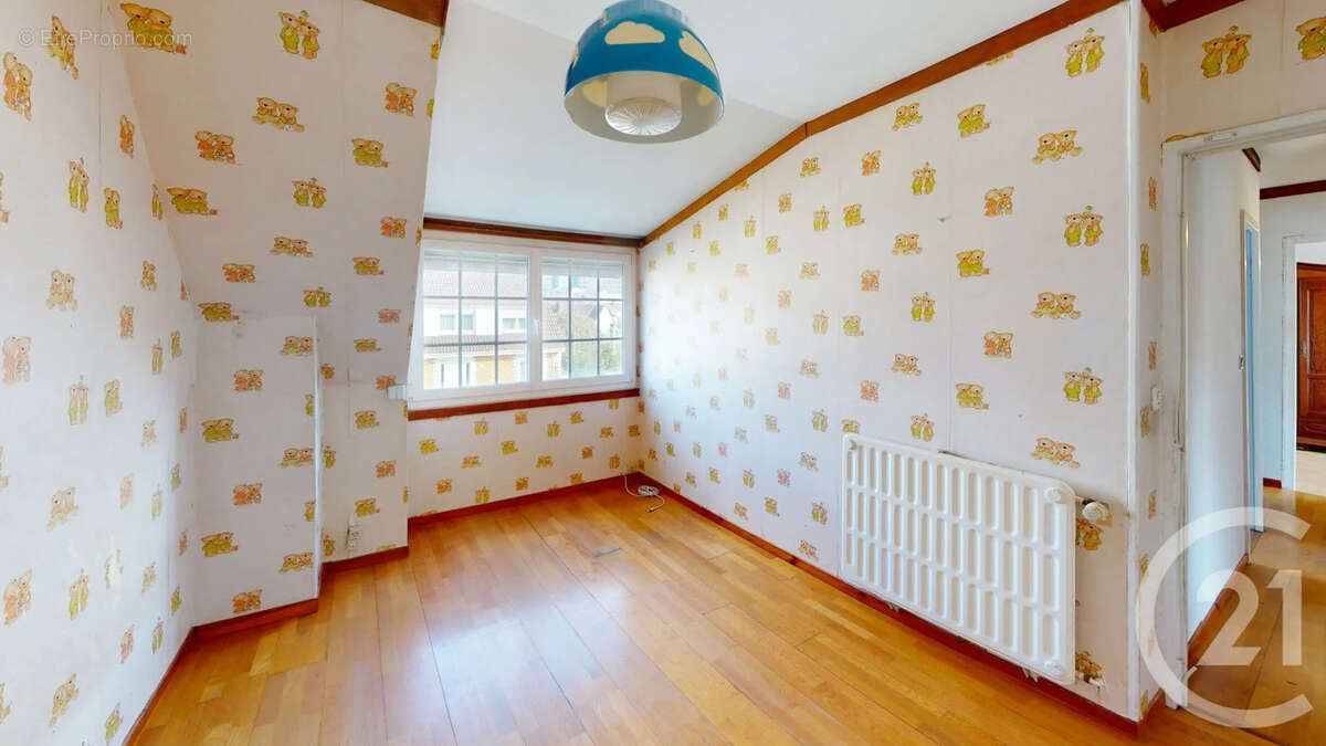 Maison à SAINT-QUENTIN