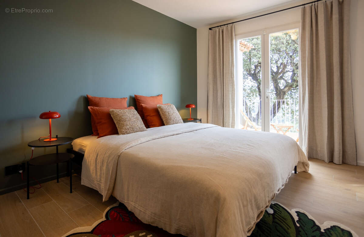 Maison à LA LONDE-LES-MAURES