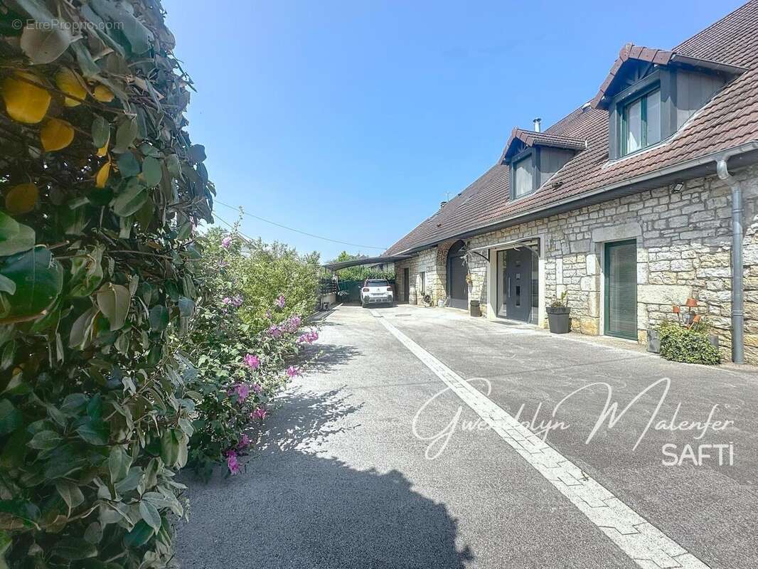 Photo 2 - Maison à ARC-ET-SENANS