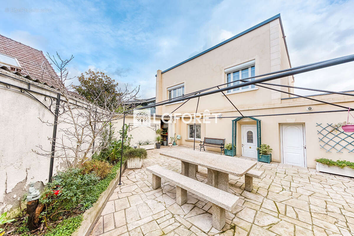 Maison à MAISONS-ALFORT