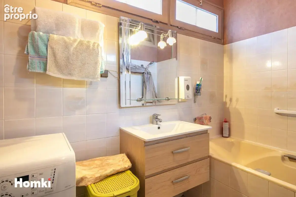 T4 lumineux avec 3 chambres, loggia et ascenseur – Beau potentiel d’aménagement - photo 10