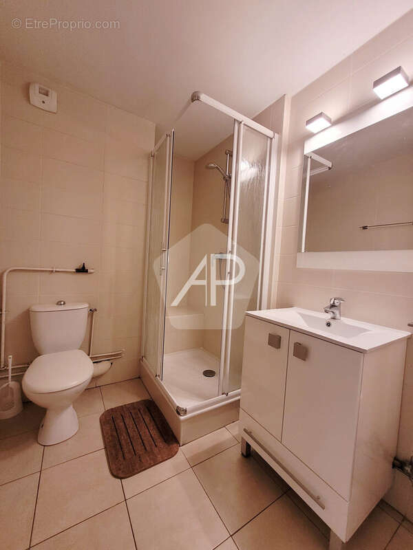 Appartement à LA SALLE-LES-ALPES