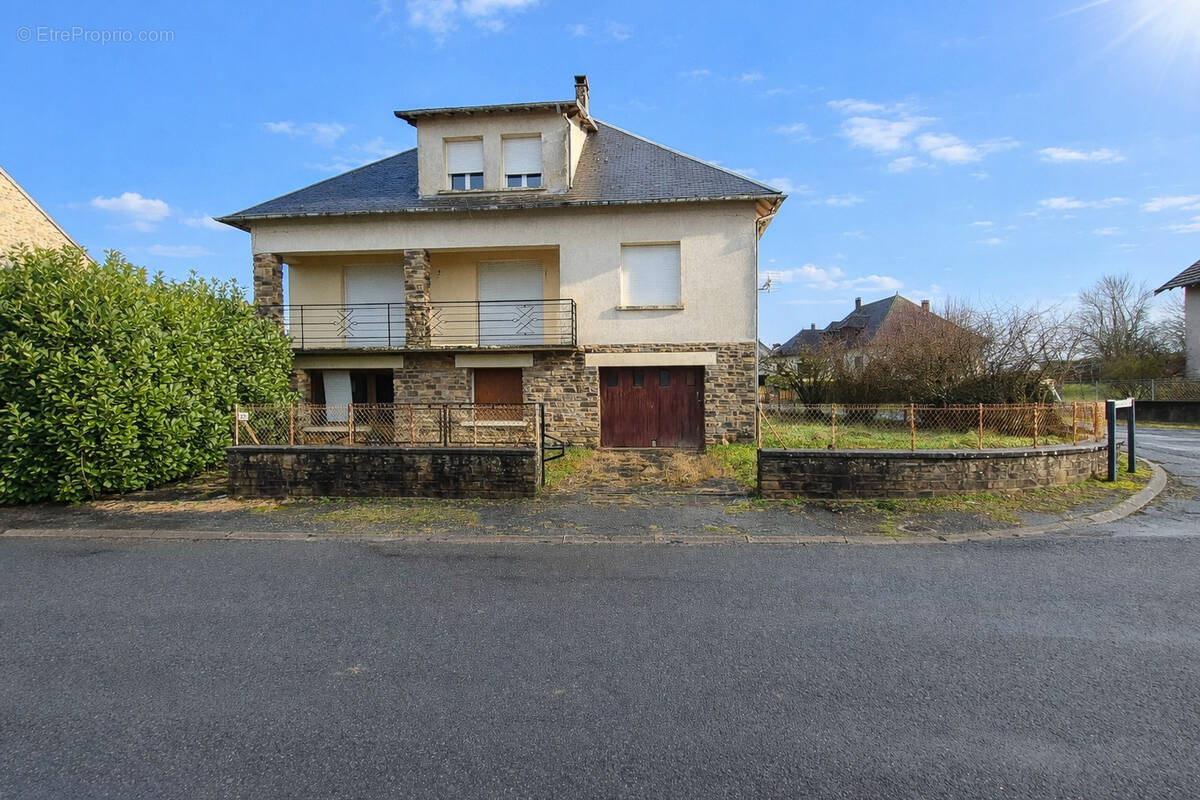 Maison à JUMILHAC-LE-GRAND