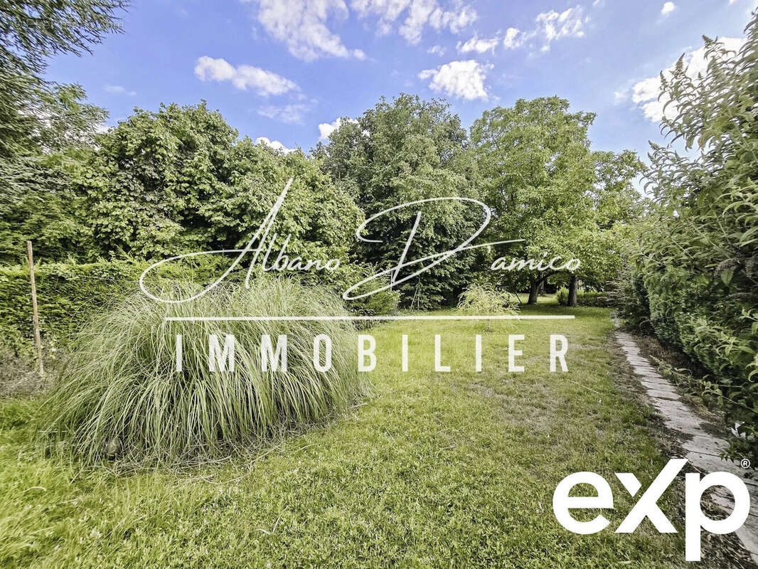 Maison à LIEU-SAINT-AMAND