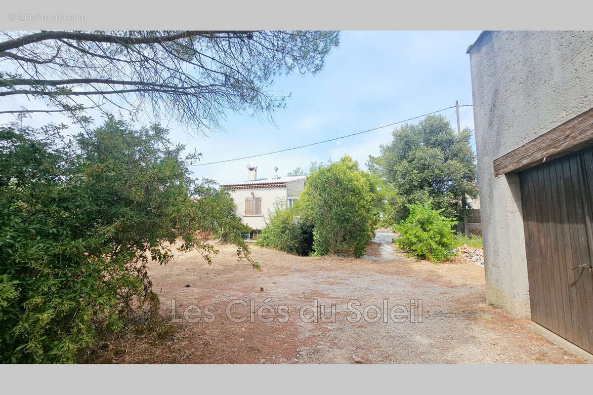 Maison 50 m² à Gareoult  - photo 5