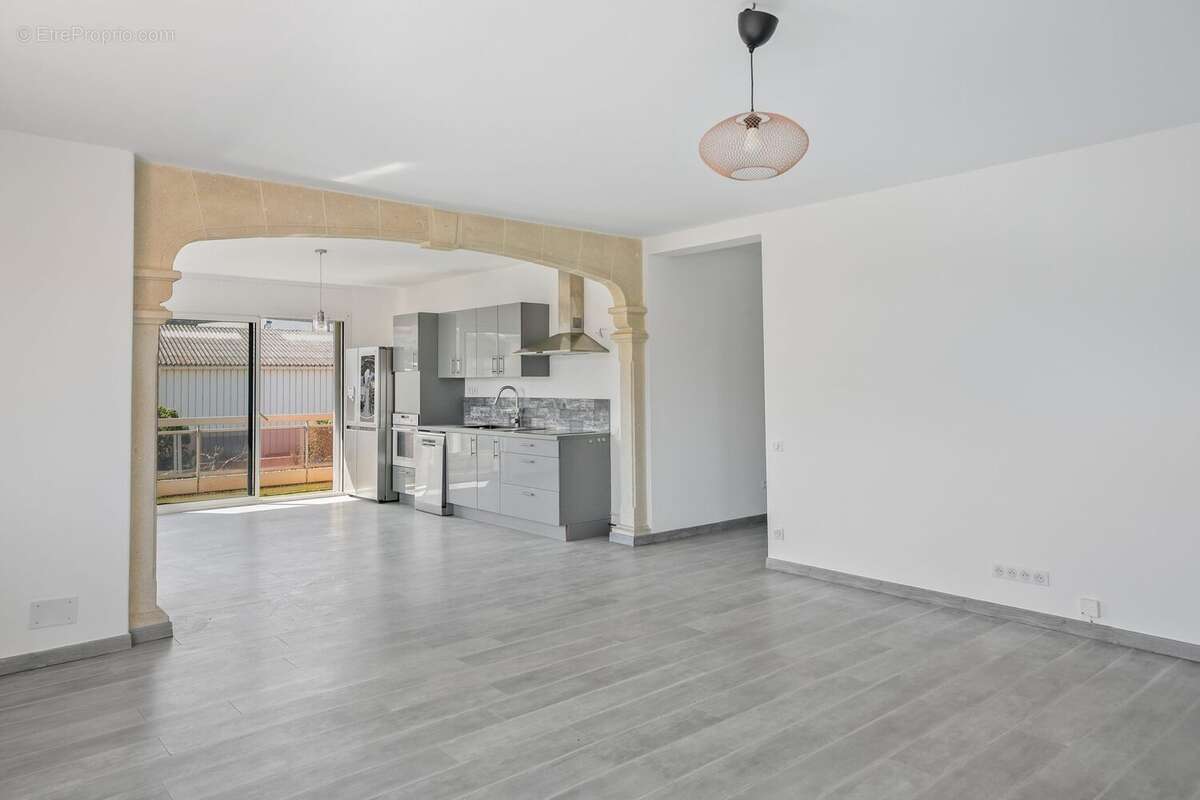 Appartement à HYERES