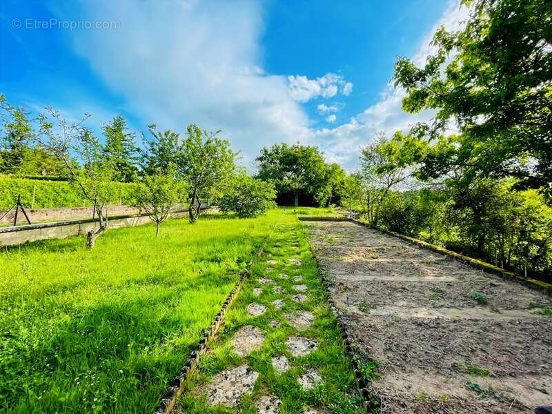 Maison à LA ROCHE-VINEUSE