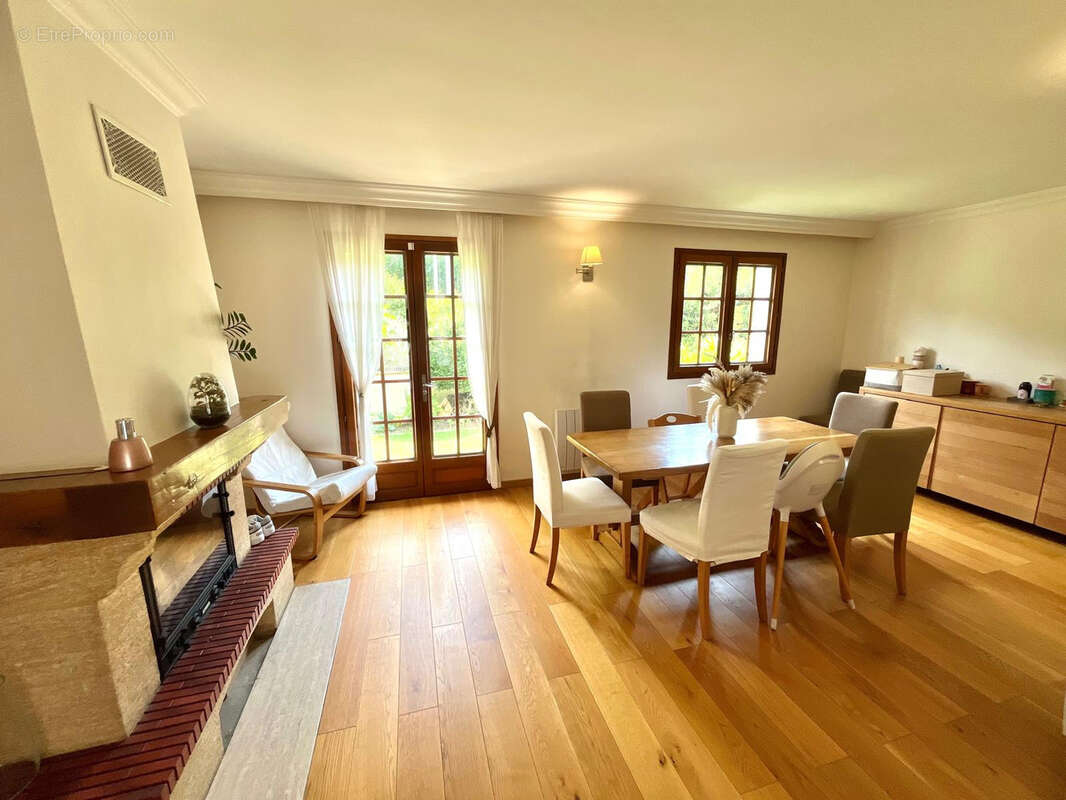 Maison à TREMBLAY-EN-FRANCE