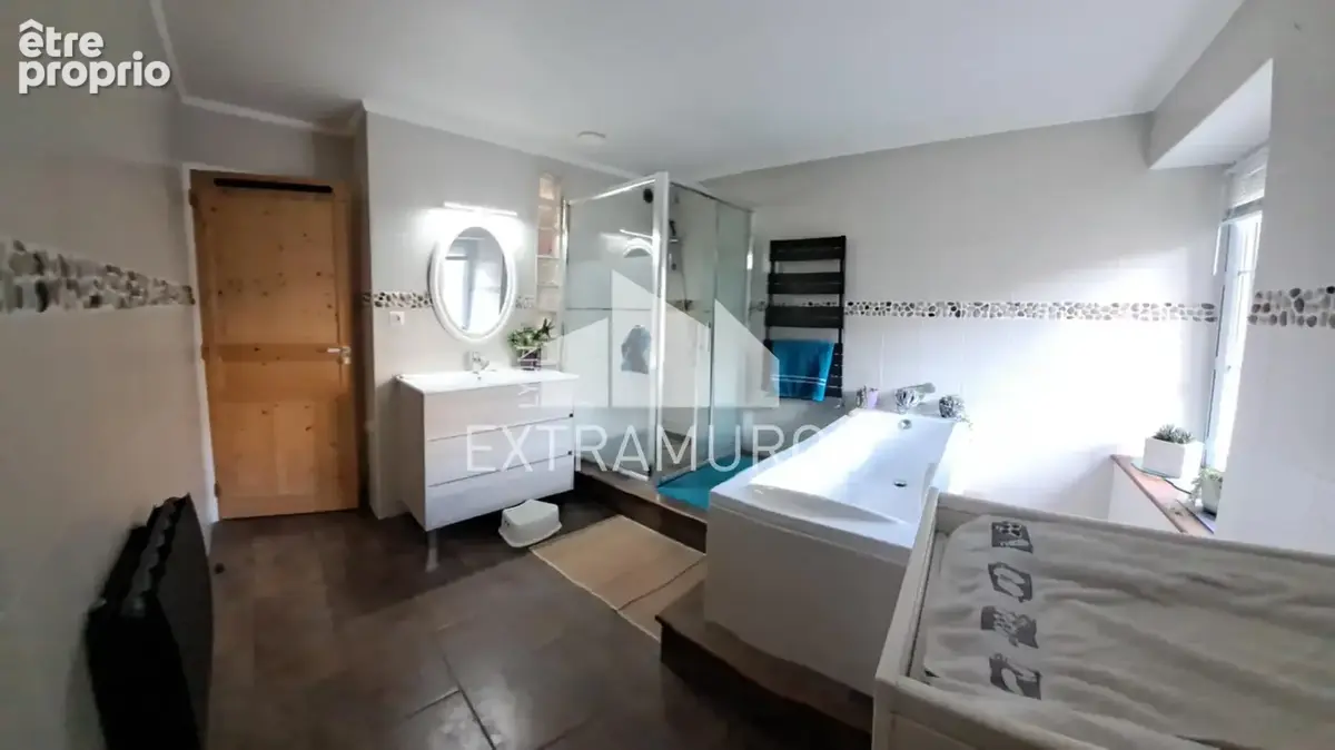 A vendre au coeur du bourg de courzieu maison ancienne renovee avec terrasse + annexes - photo 13